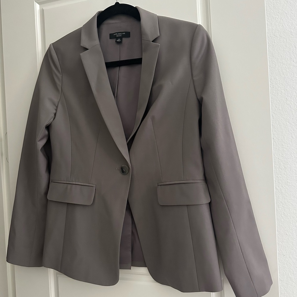 Ann Taylor Seasonless Blazer